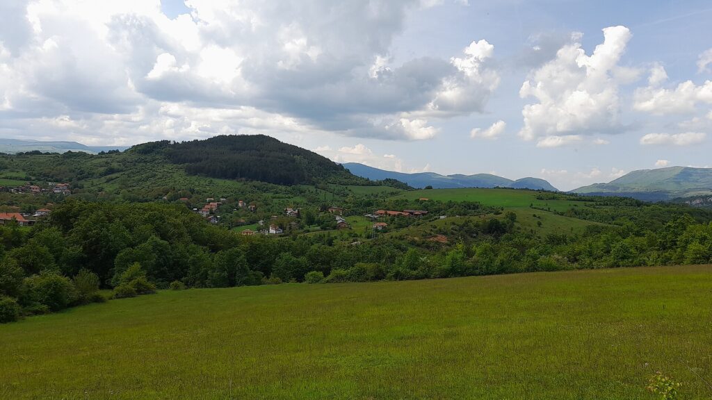 Изглед от Лакатник